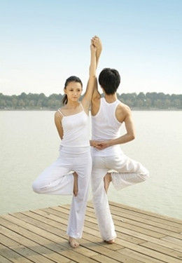 双人瑜伽体式 让减肥有趣又容易
